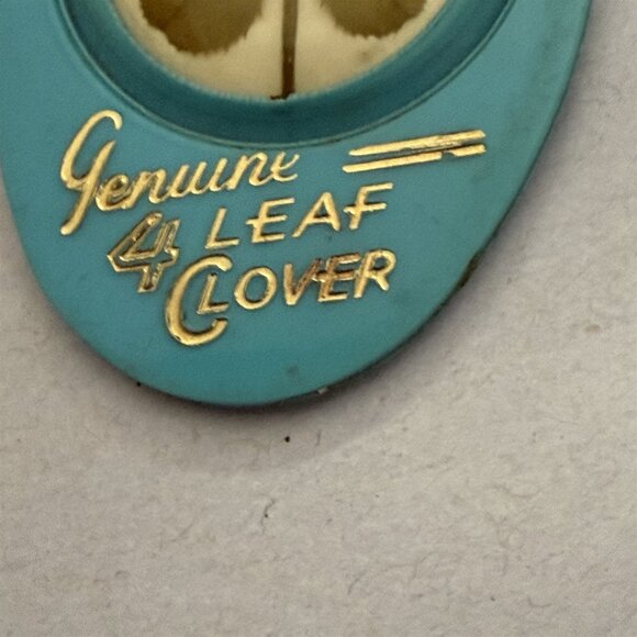 Lord Calvert Whiskey Keychain Advertisement Vintage 4 Leaf Clover Blue - Picture 2 of 5